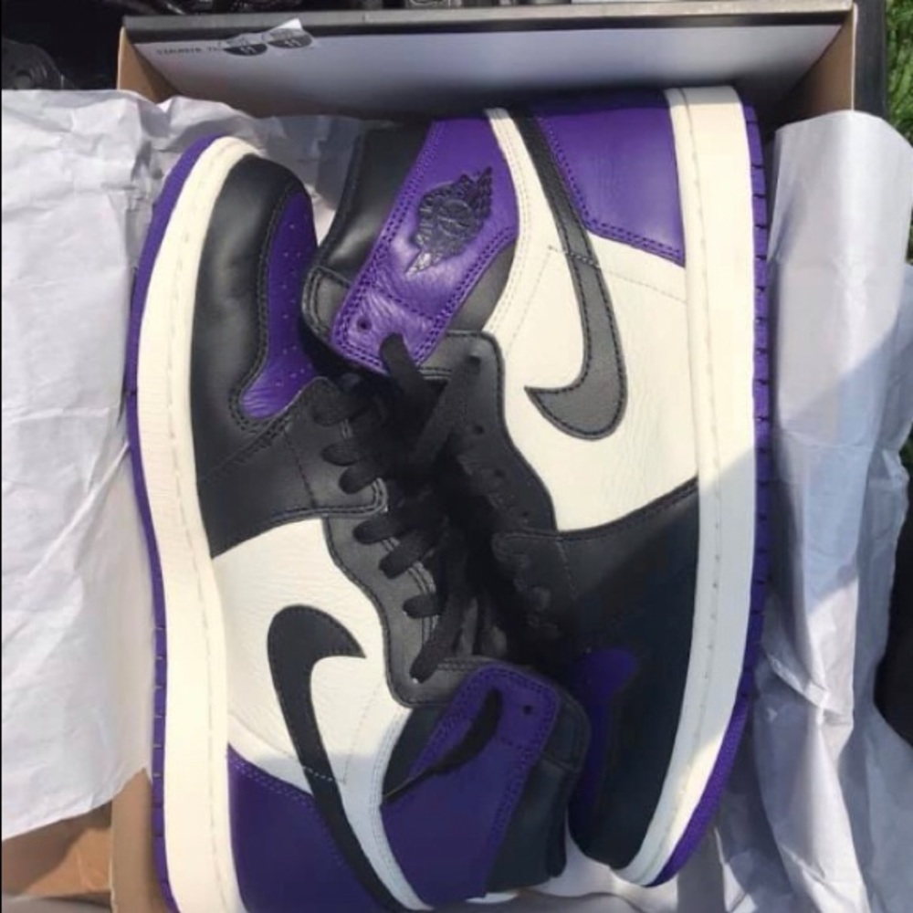 Jordan 1 Court purples. Size 10 Ds.